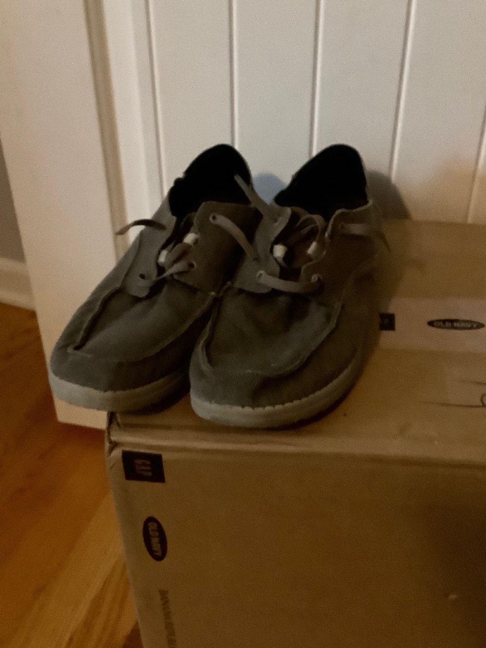 Men’s Sketcher size 11